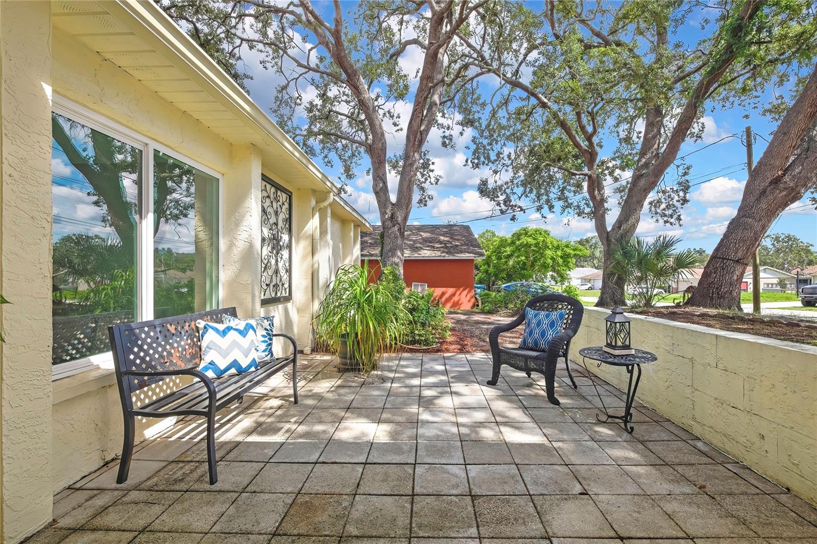 1185 Macfarlane Ave Property Photo 4