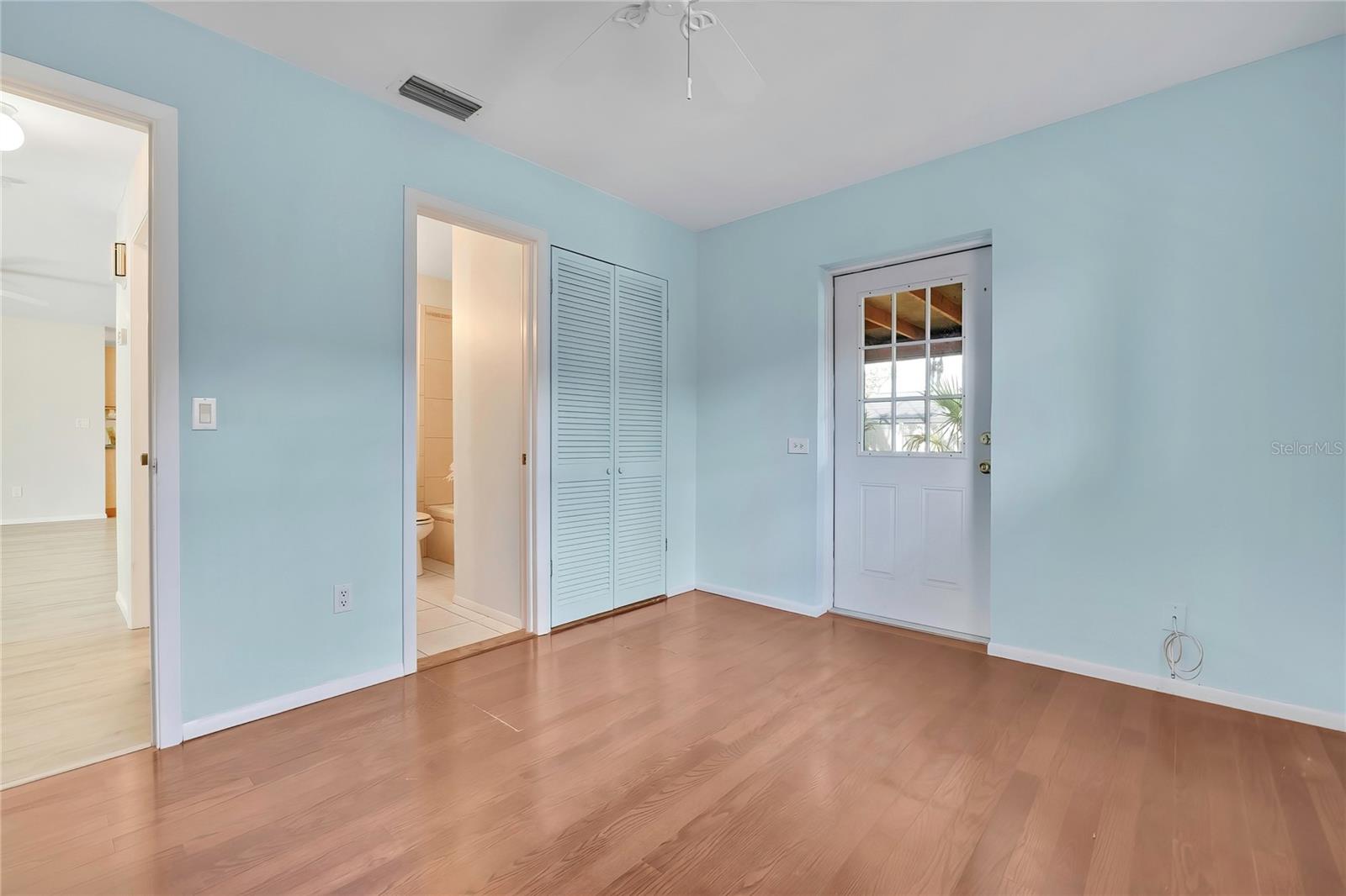 1185 Macfarlane Ave Property Photo 19