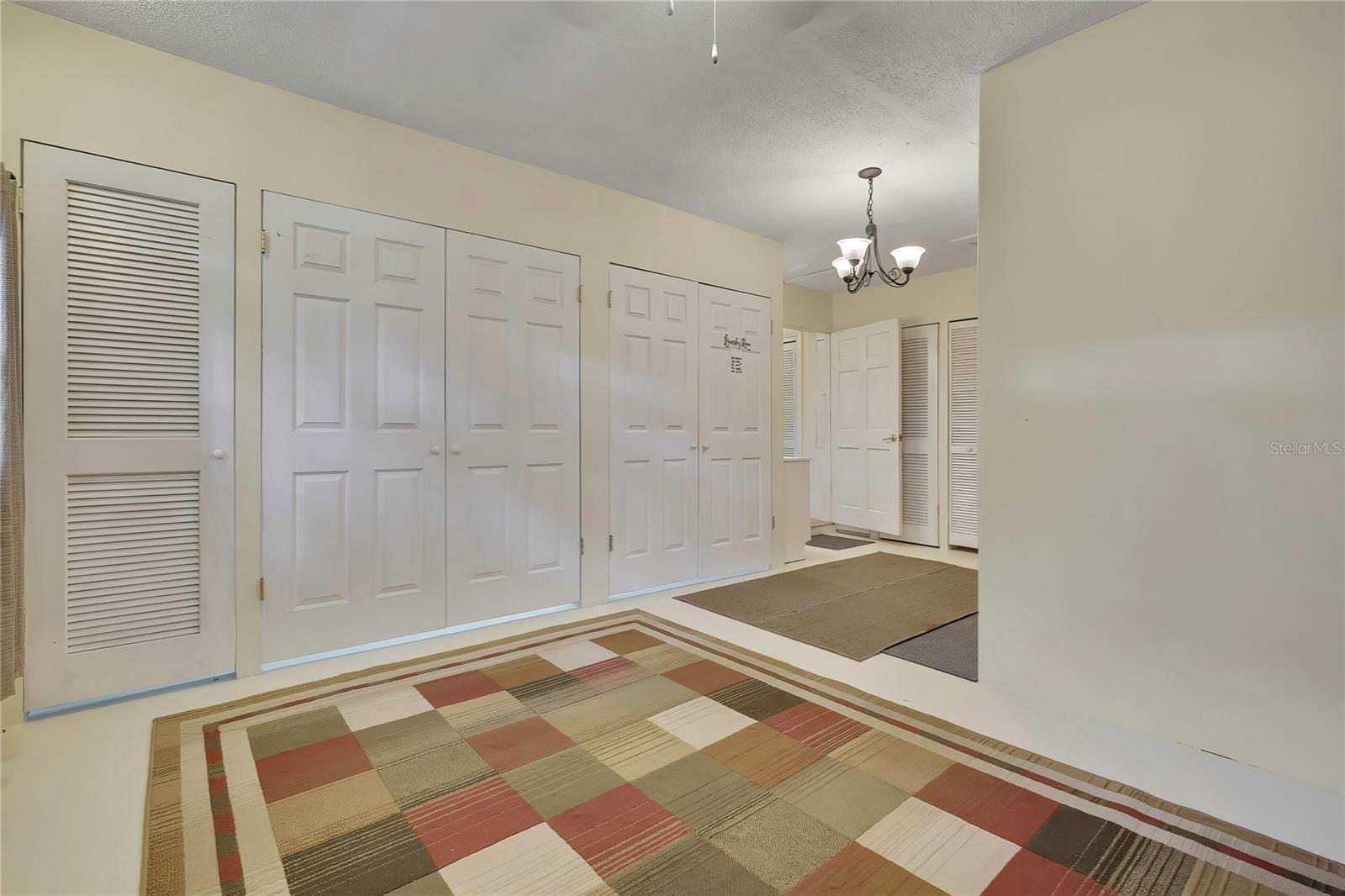 1185 Macfarlane Ave Property Photo 21