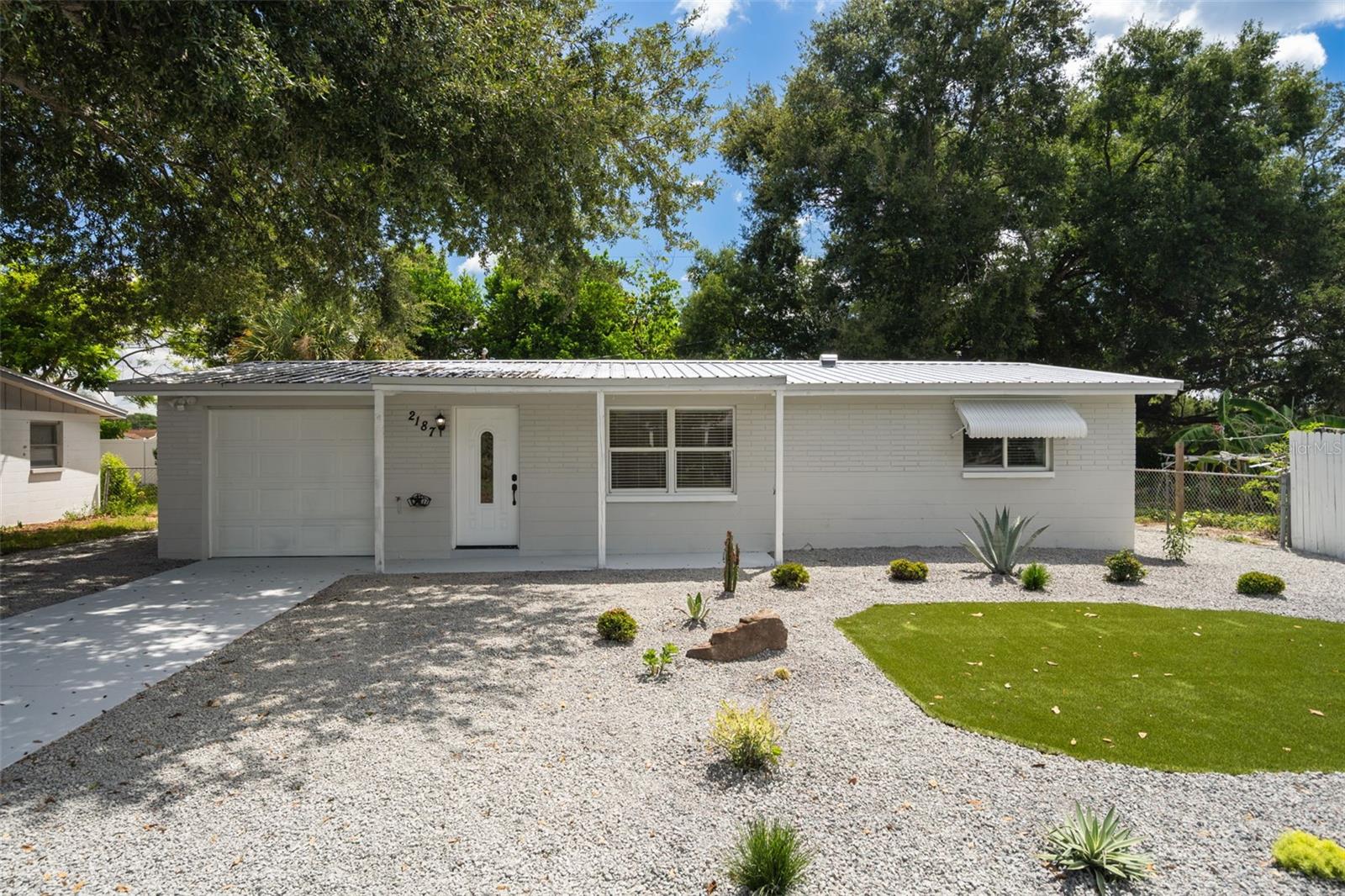 2187 Dixie Garden Loop Property Photo 1