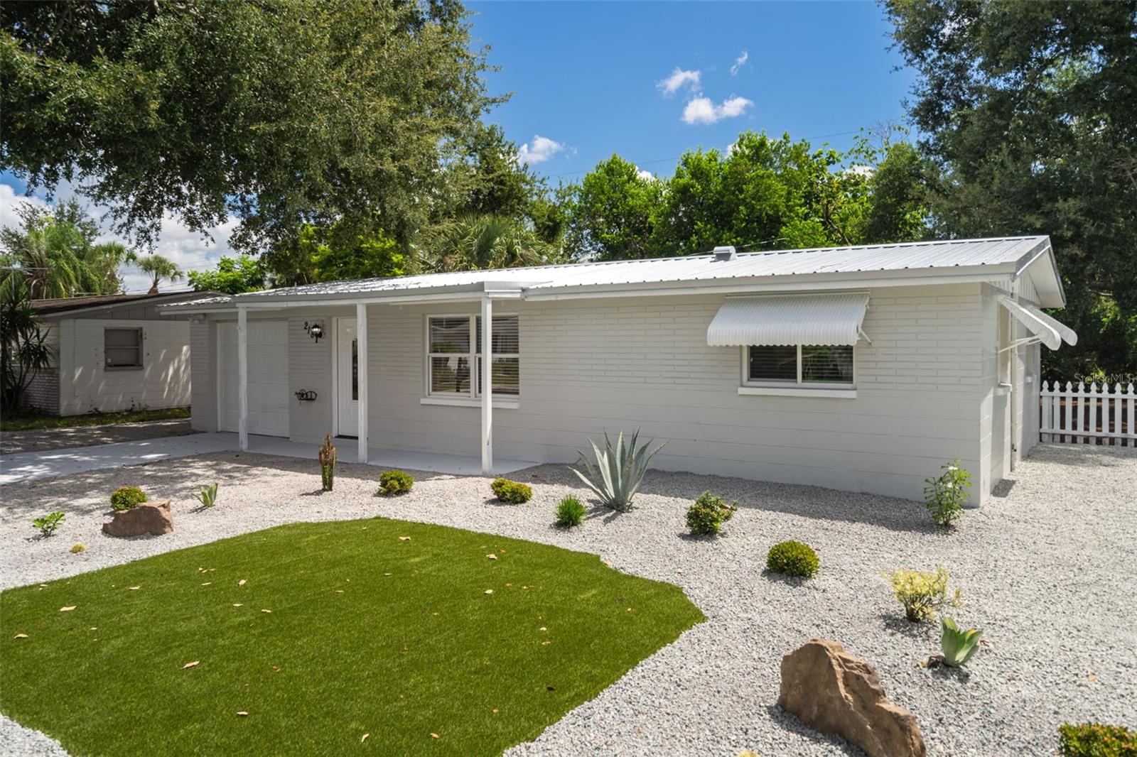 2187 Dixie Garden Loop Property Photo 2