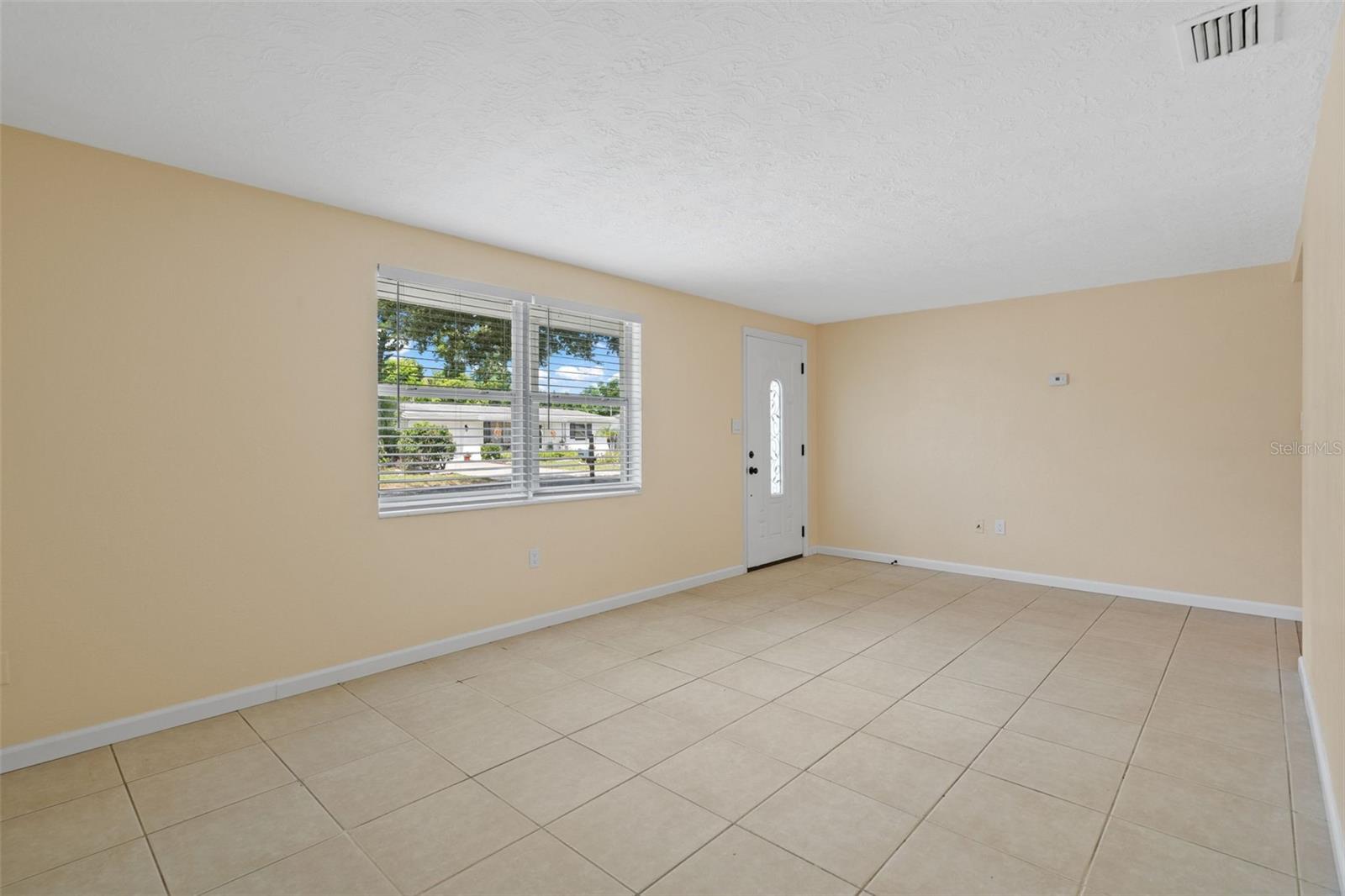 2187 Dixie Garden Loop Property Photo 6