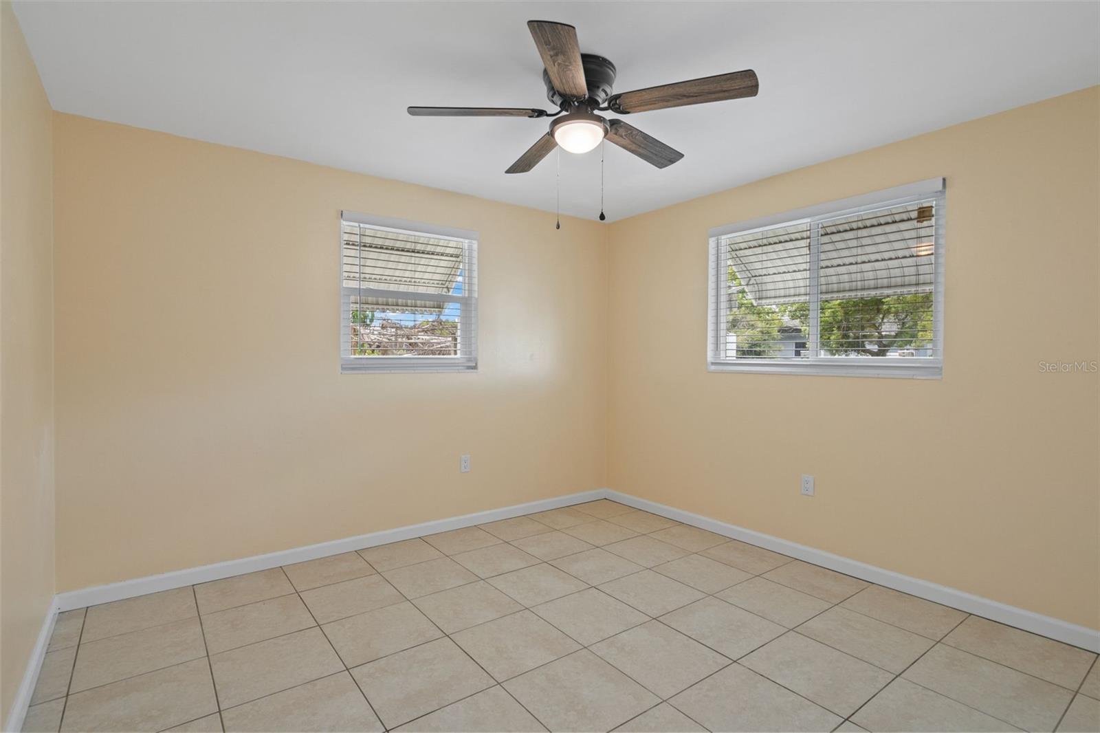 2187 Dixie Garden Loop Property Photo 18
