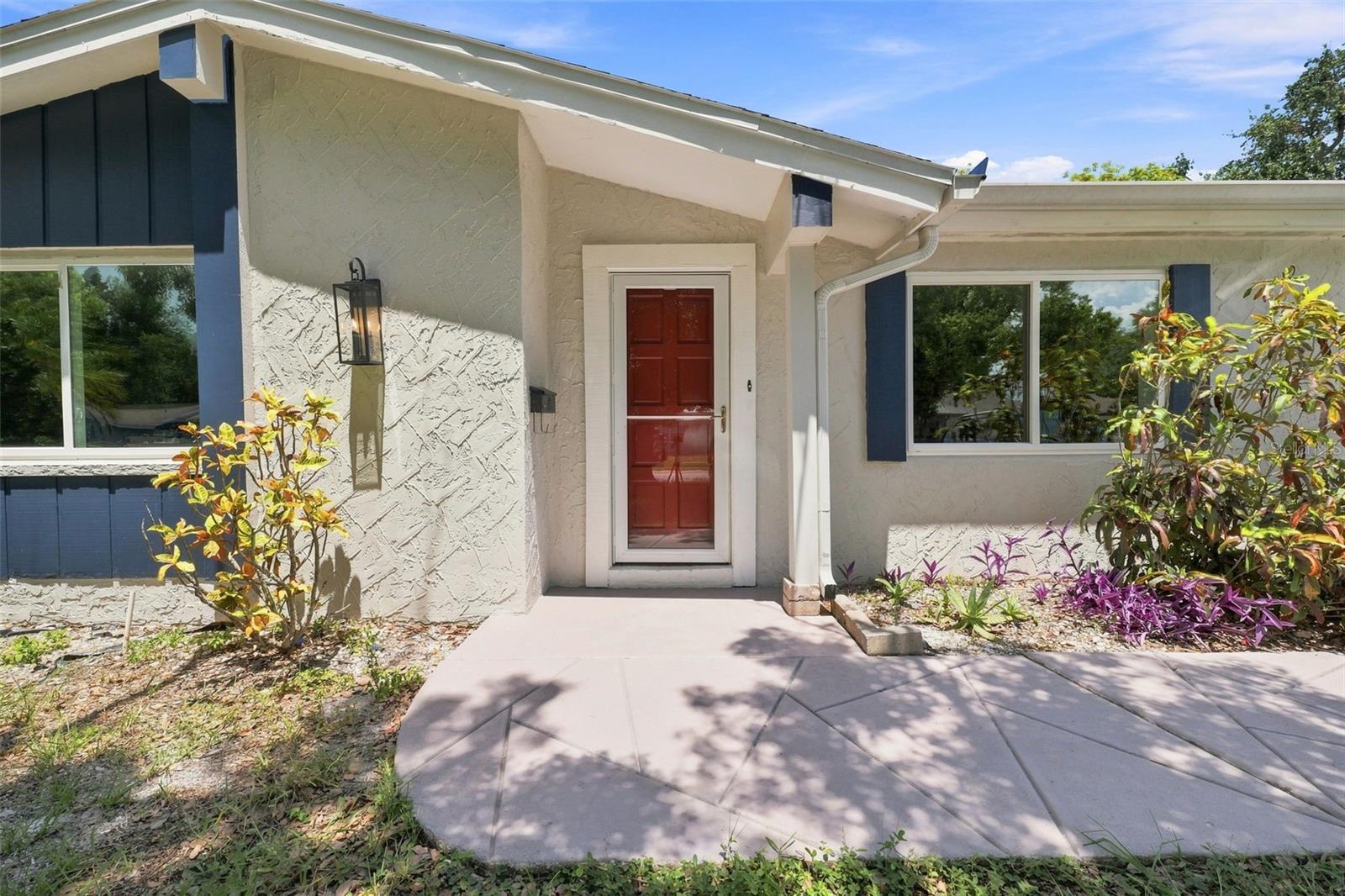 4025 Stratfield Dr Property Photo 6