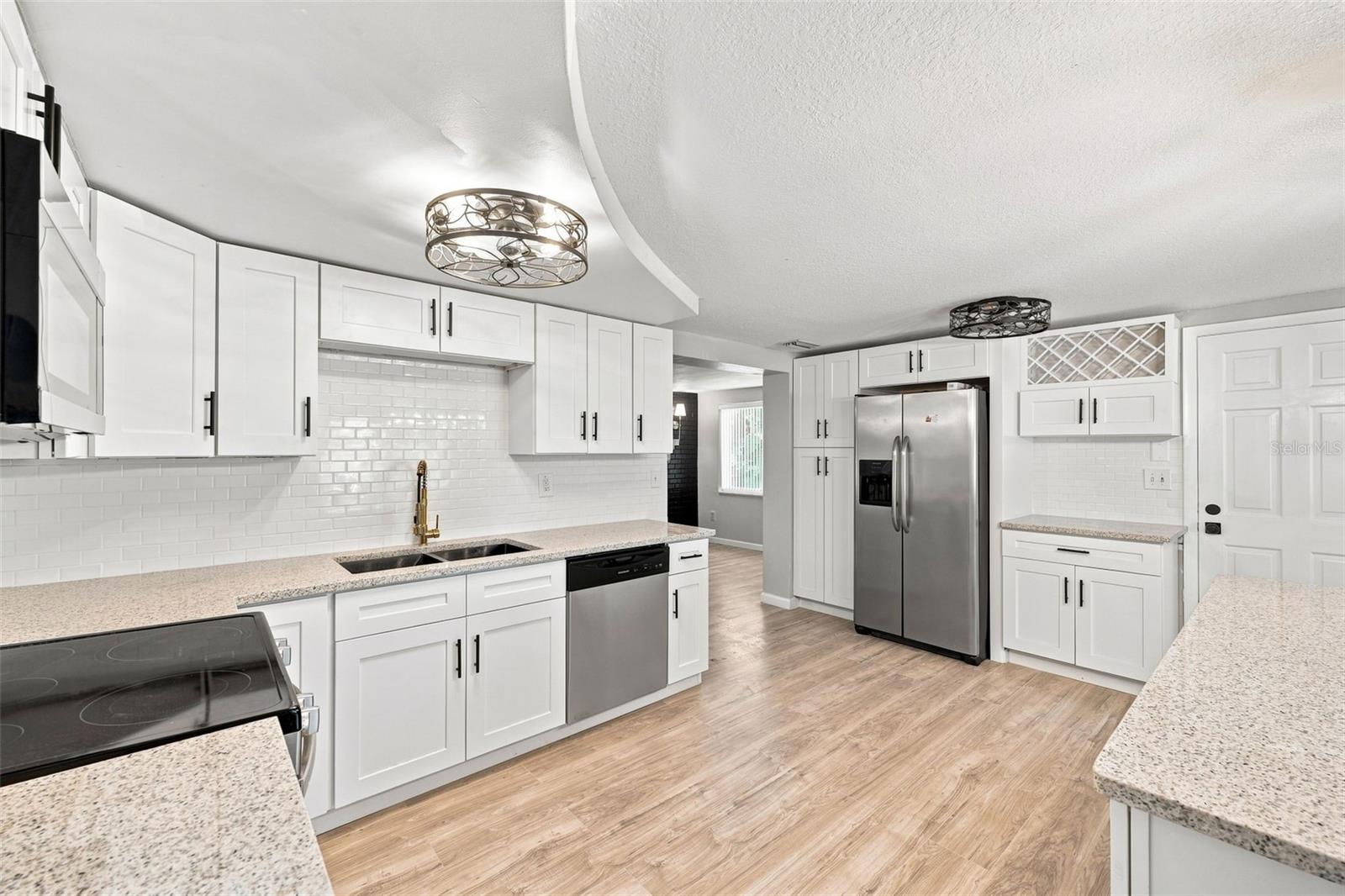 4025 Stratfield Dr Property Photo 10