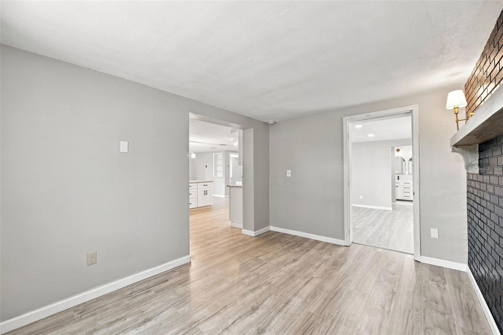 4025 Stratfield Dr Property Photo 14