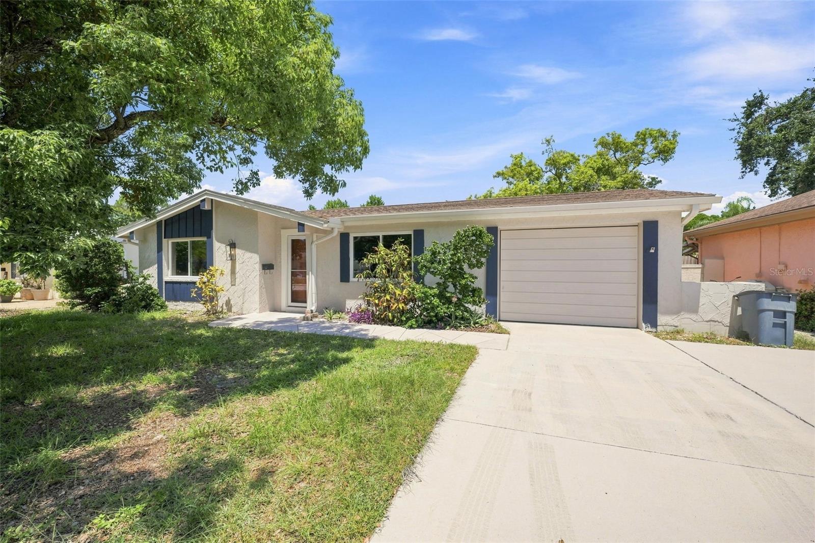 4025 Stratfield Dr Property Photo 32