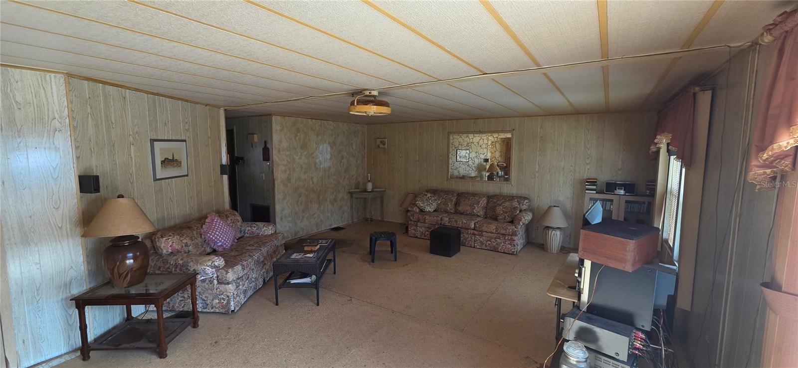 16806 Harley St Property Photo 4