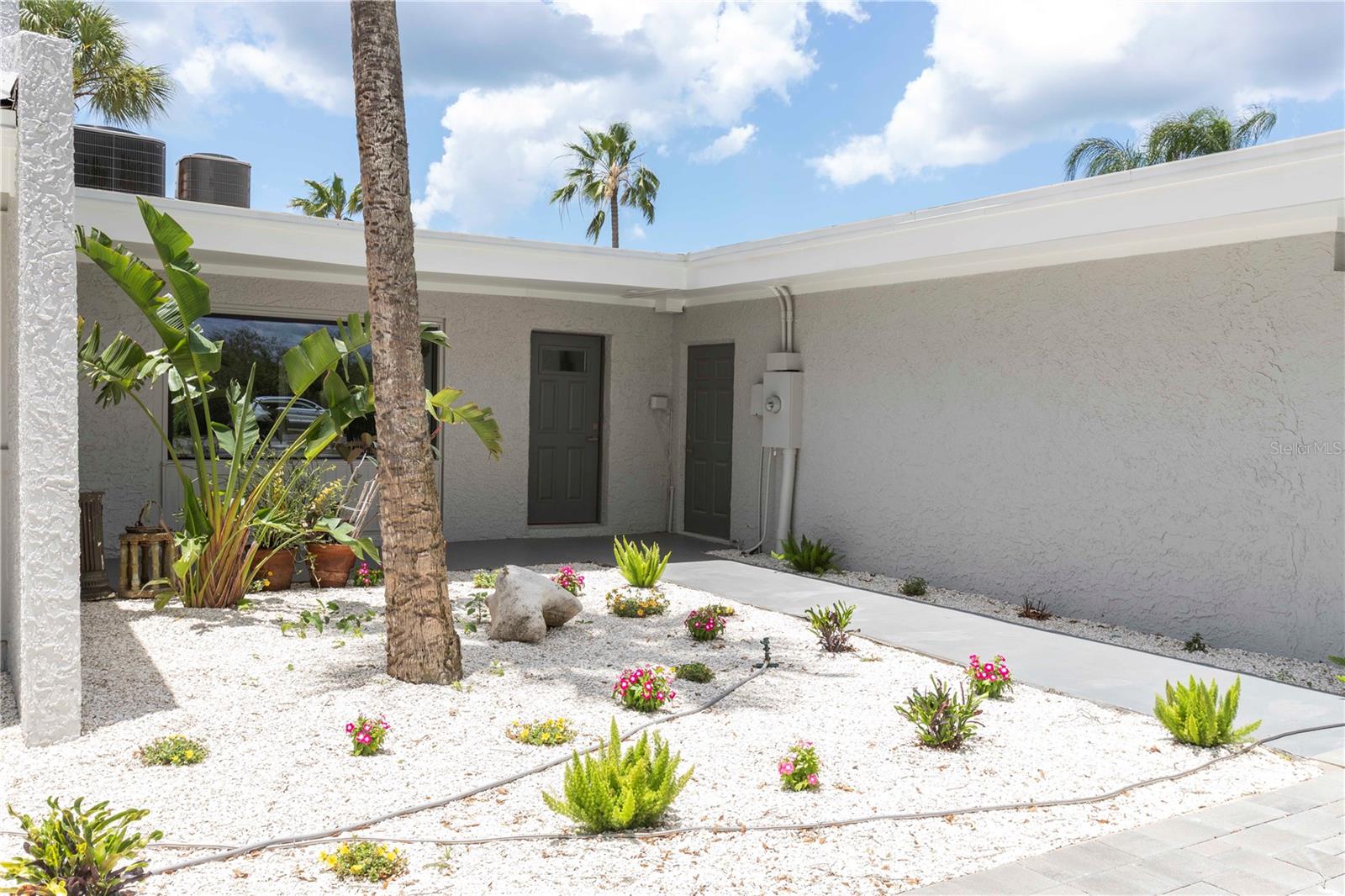 5303 Sea Forest Dr Property Photo 6