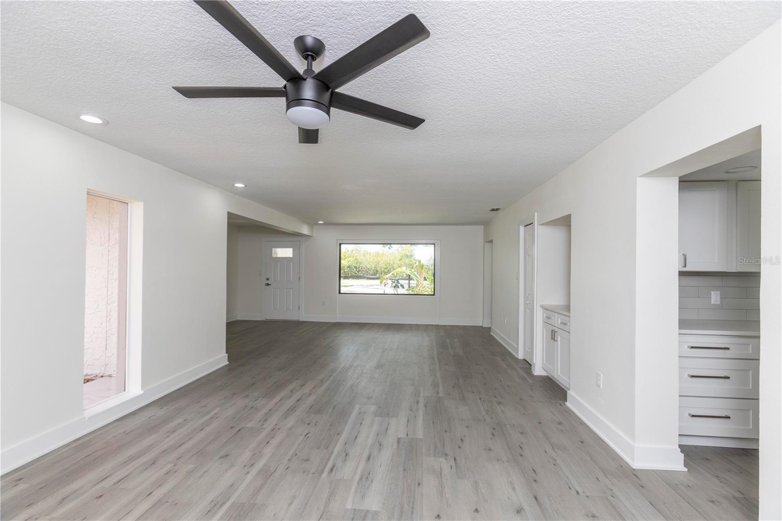 5303 Sea Forest Dr Property Photo 14