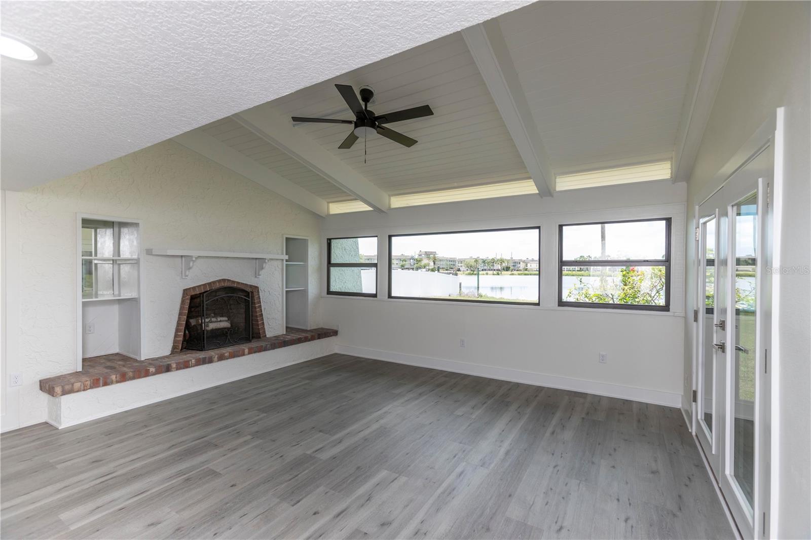 5303 Sea Forest Dr Property Photo 15