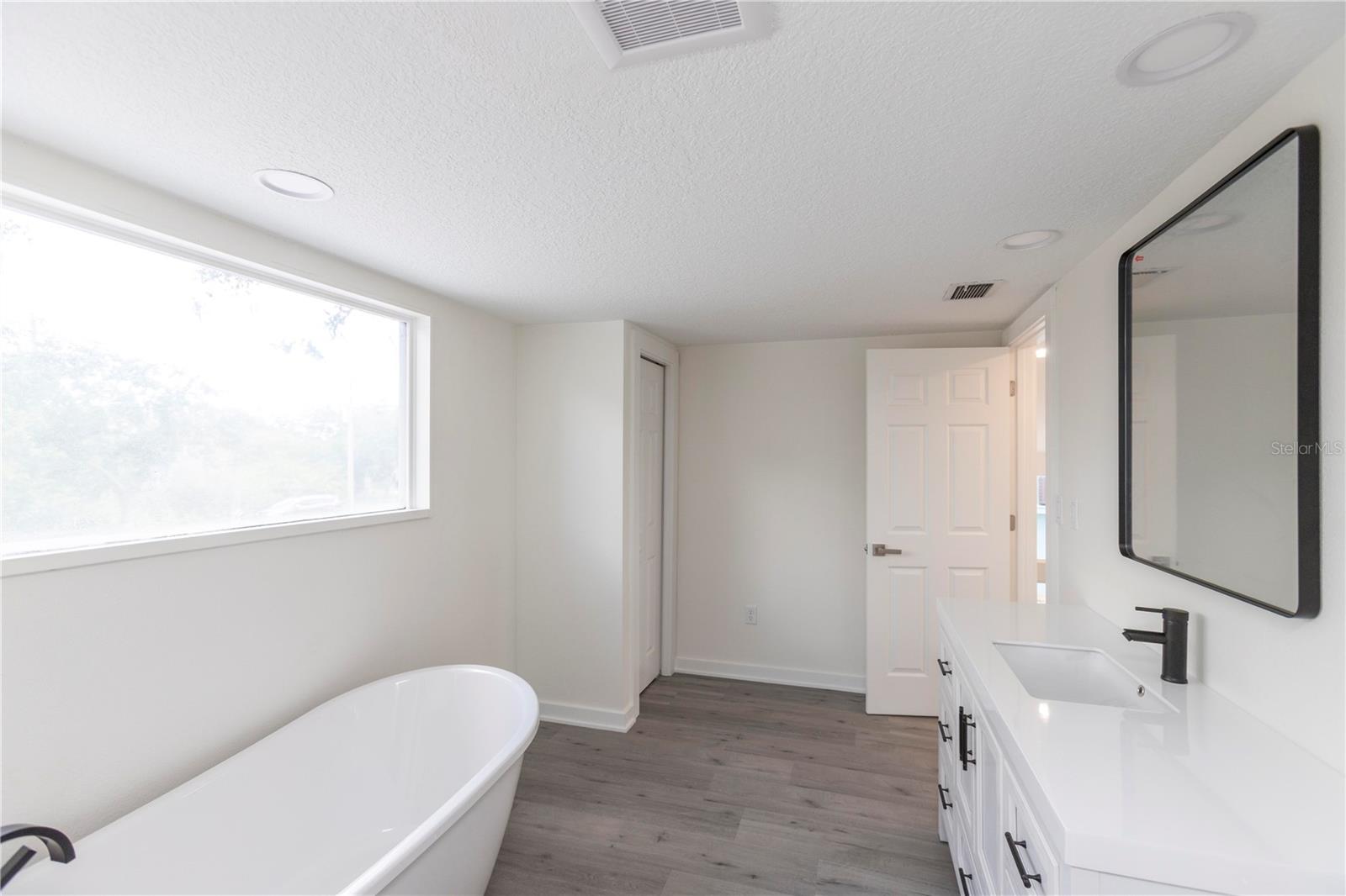 5303 Sea Forest Dr Property Photo 39