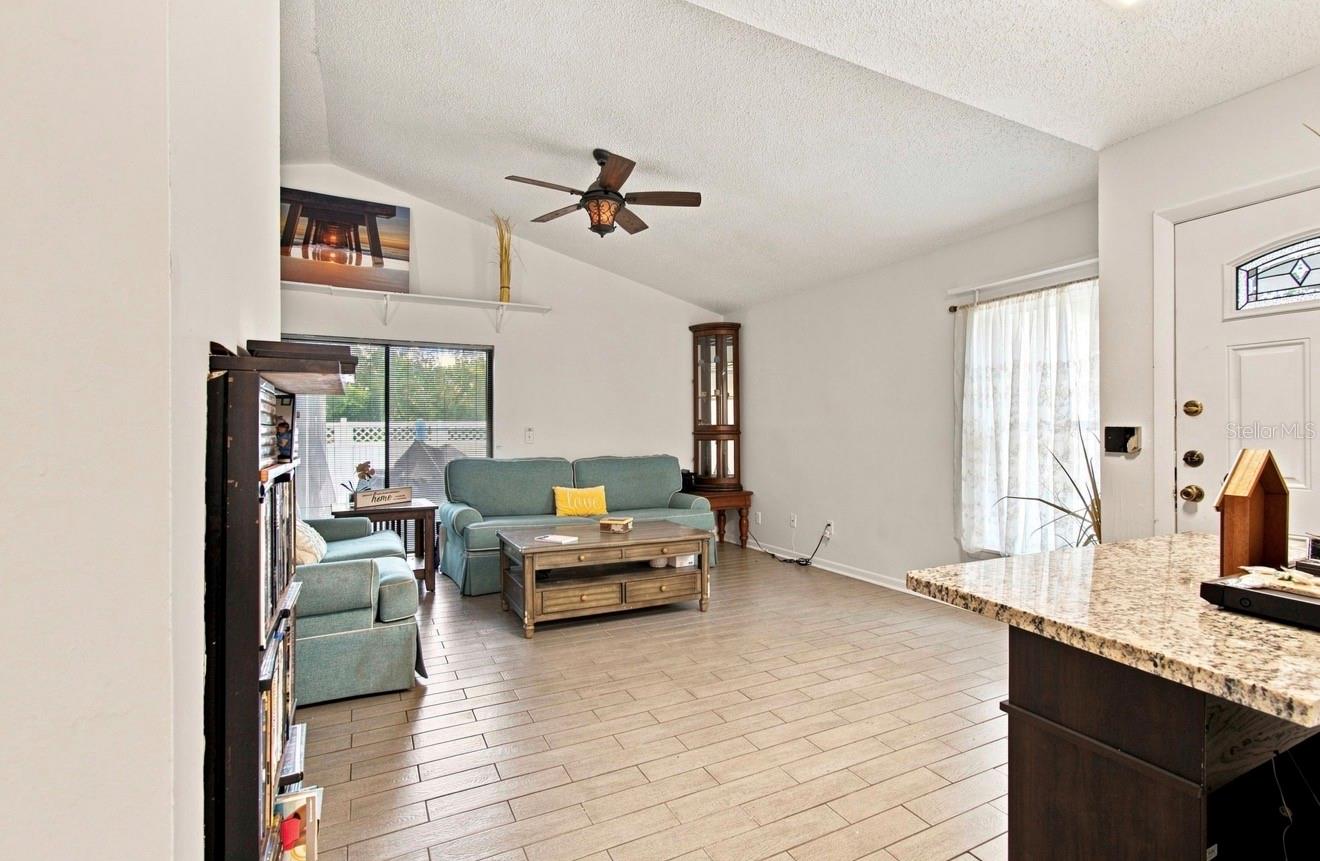 1932 Gregory Dr Property Photo 13