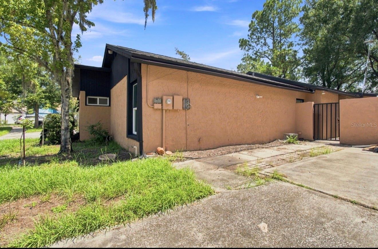 1932 Gregory Dr Property Photo 63