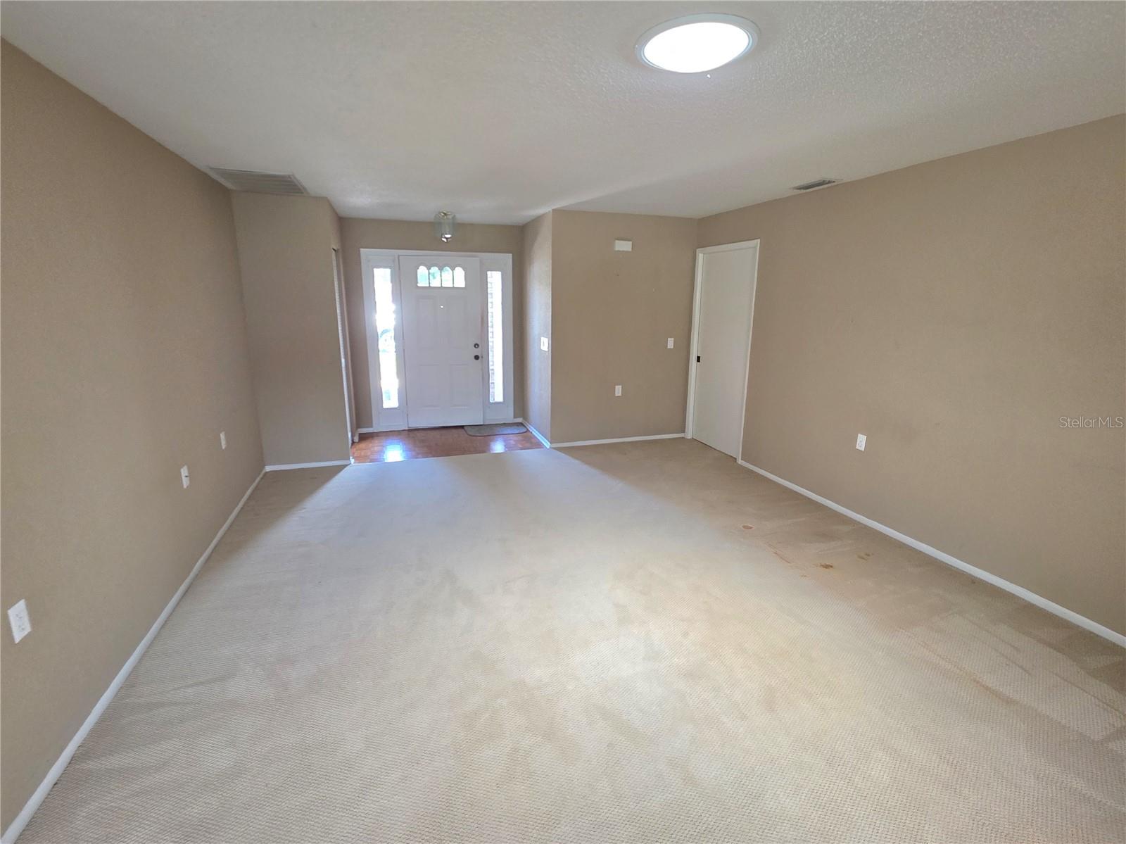 7376 Meadow Brook Ln Property Photo 2