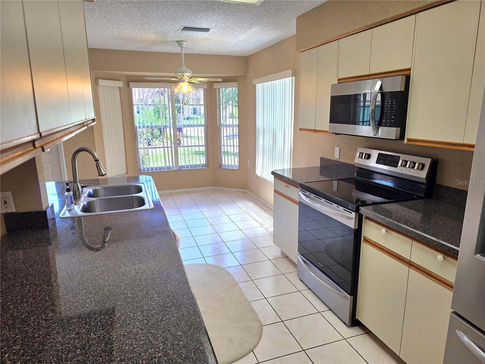 7376 Meadow Brook Ln Property Photo 8