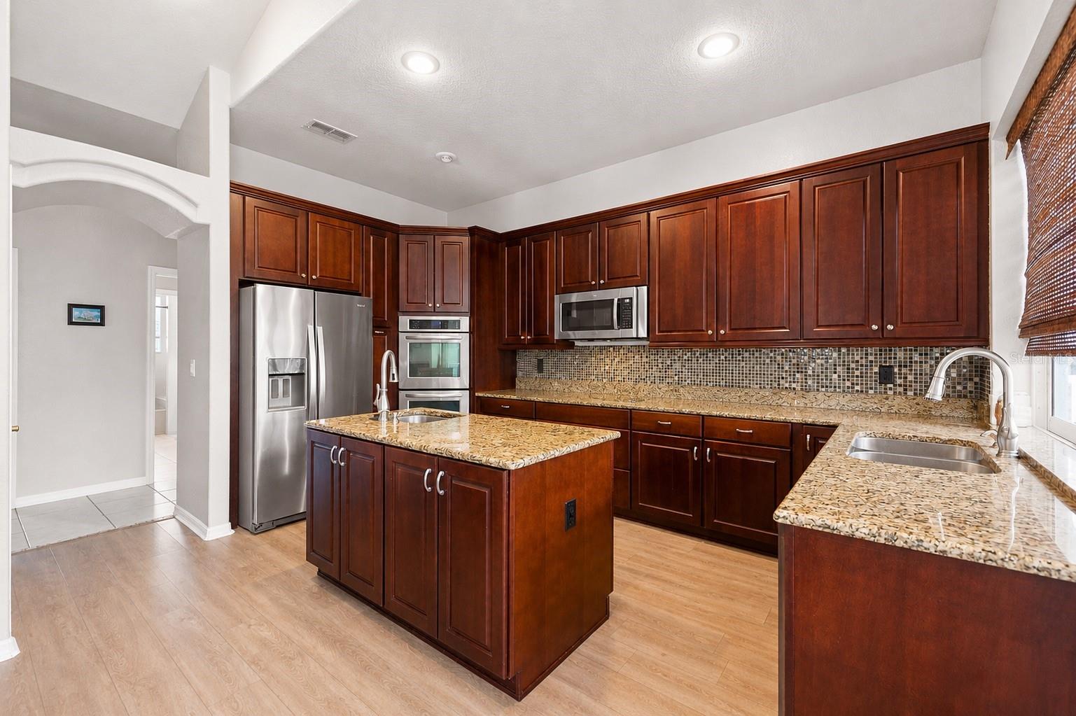 11200 Woodland Waters Blvd Property Photo 9