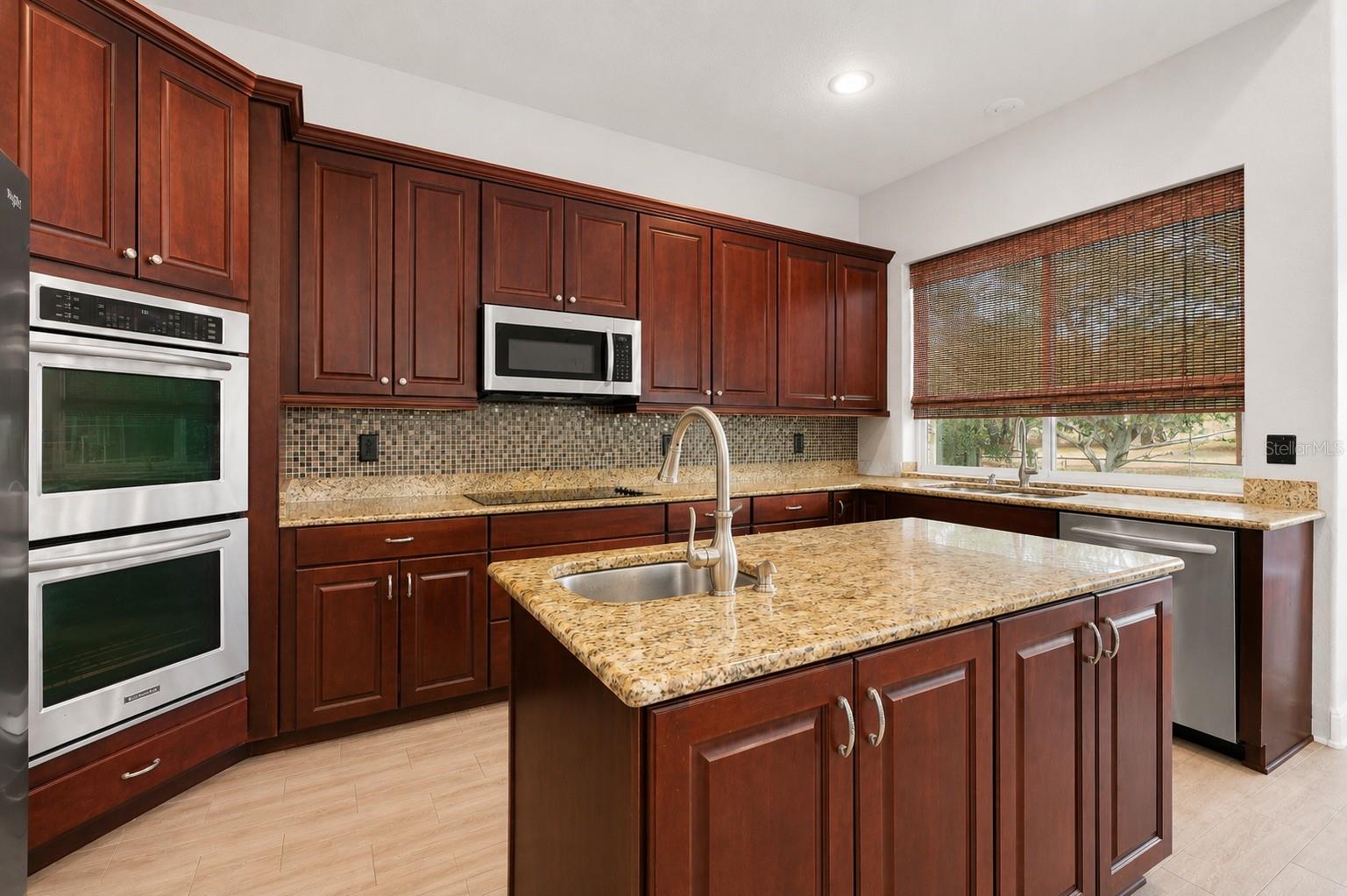 11200 Woodland Waters Blvd Property Photo 10