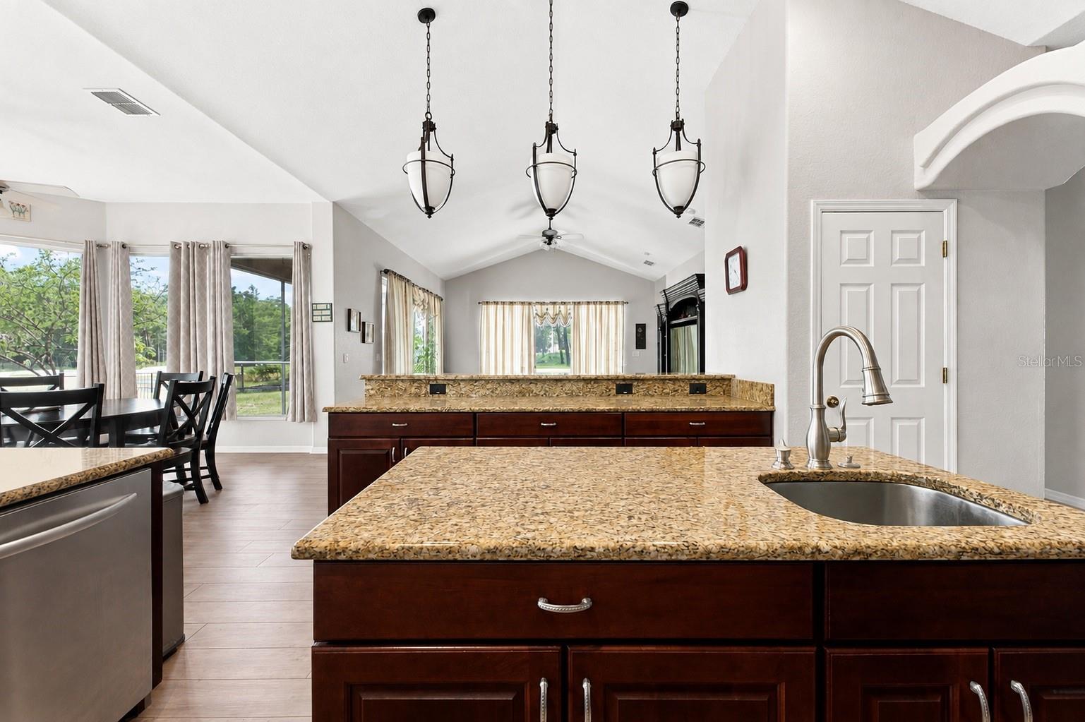 11200 Woodland Waters Blvd Property Photo 12