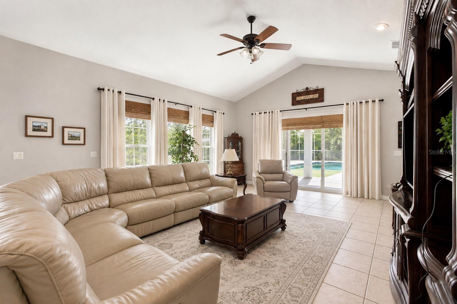 11200 Woodland Waters Blvd Property Photo 14