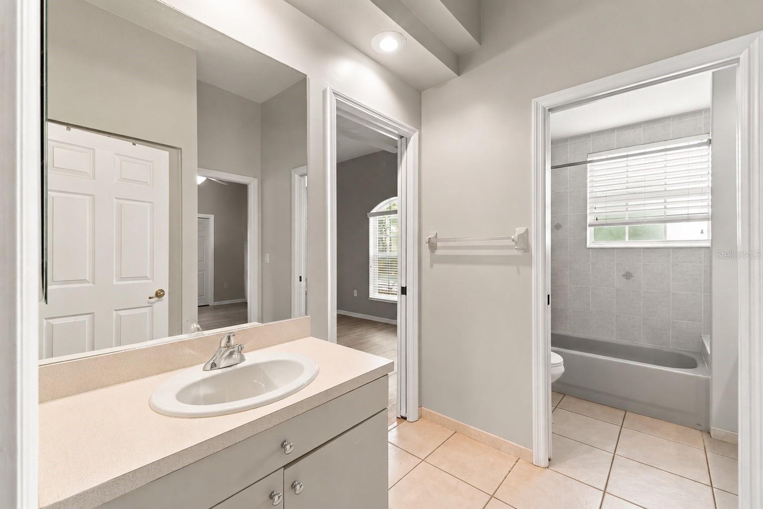 11200 Woodland Waters Blvd Property Photo 25