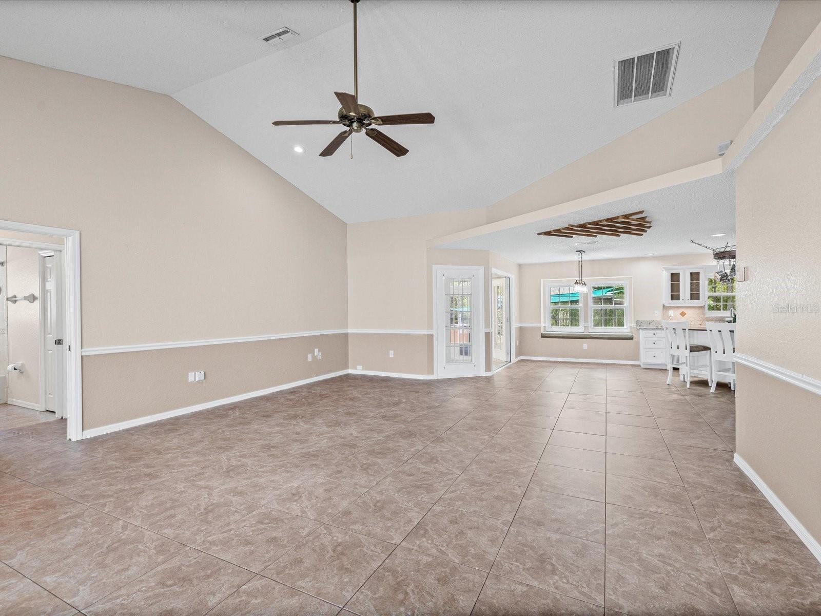 14204 Highgrove Rd Property Photo 20