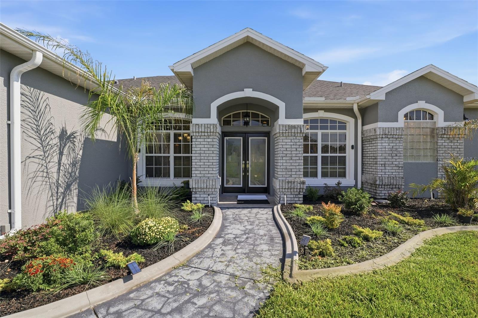 12041 Sapphire Dr Property Photo 1