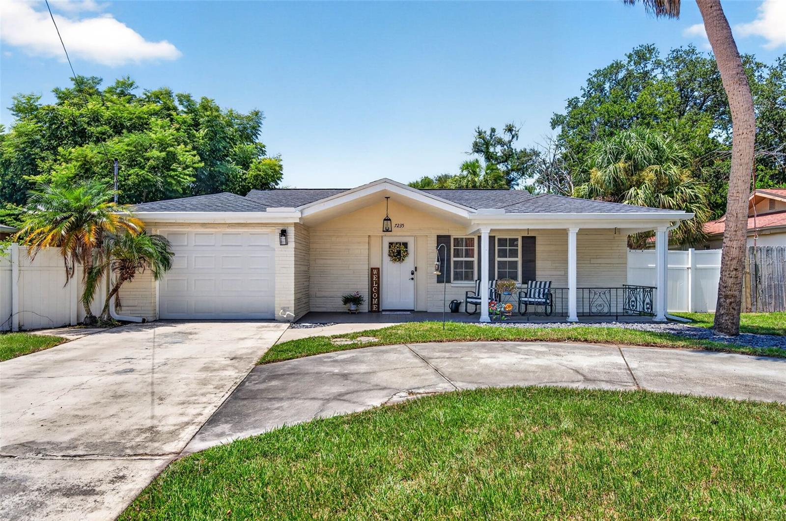 7235 Astor Dr Property Photo 1
