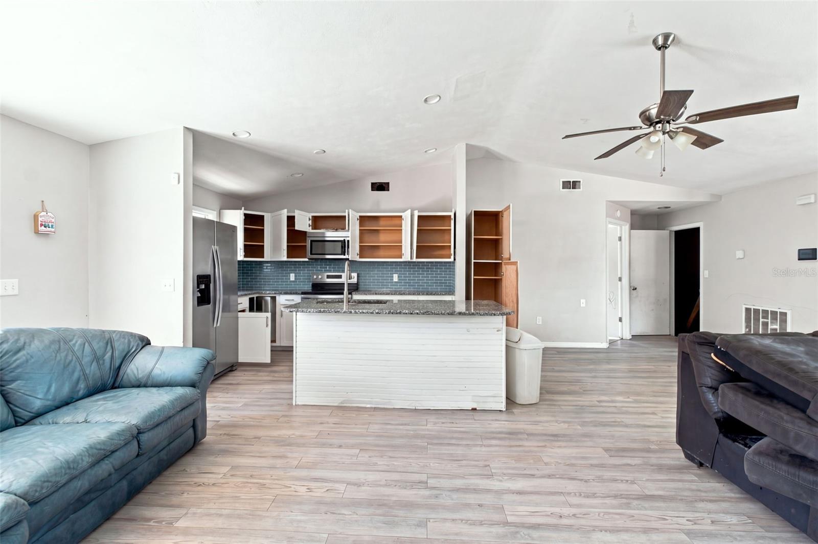 10480 Clarion St Property Photo 4