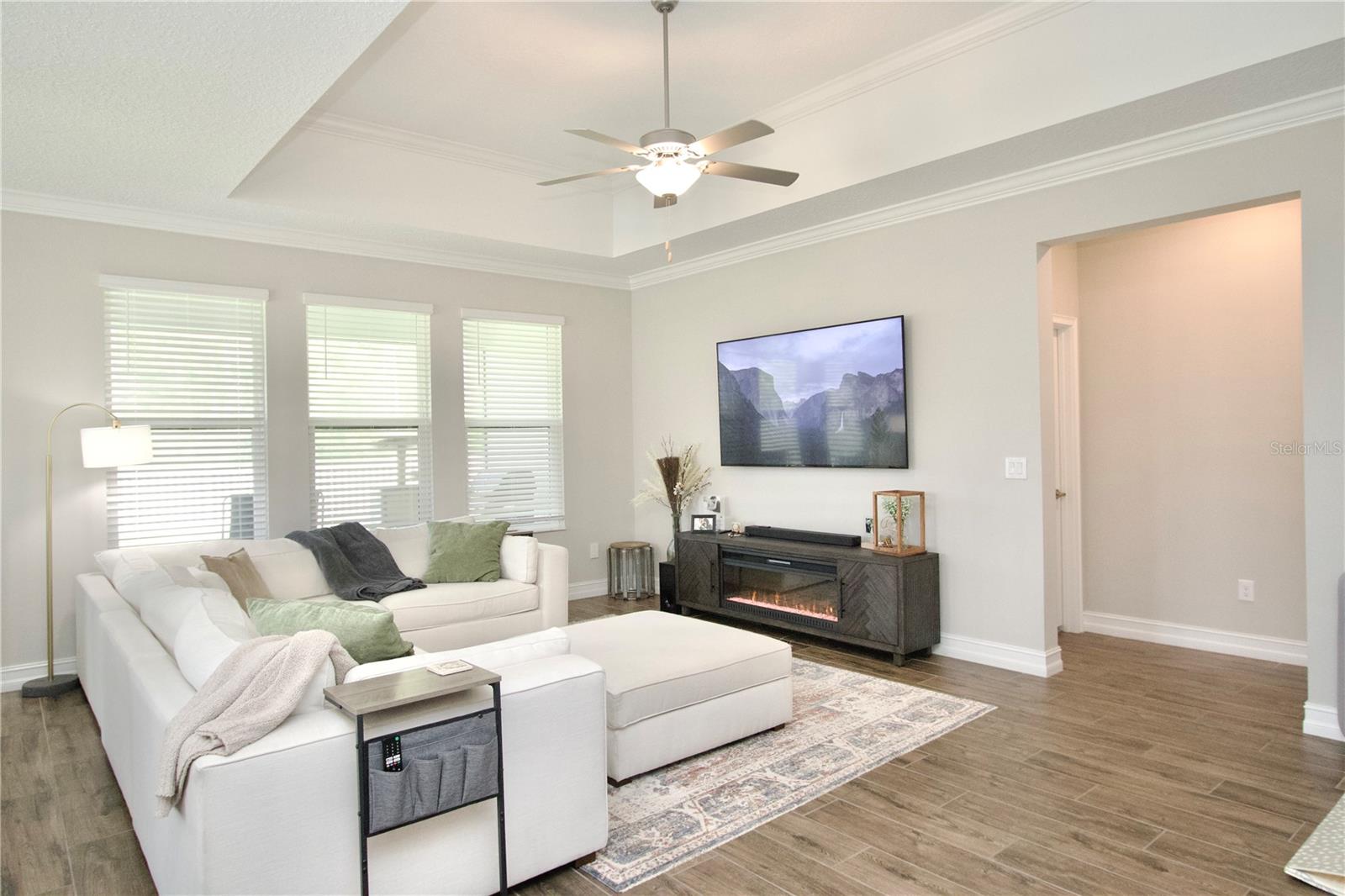 9723 Coneflower Ct Property Photo 18