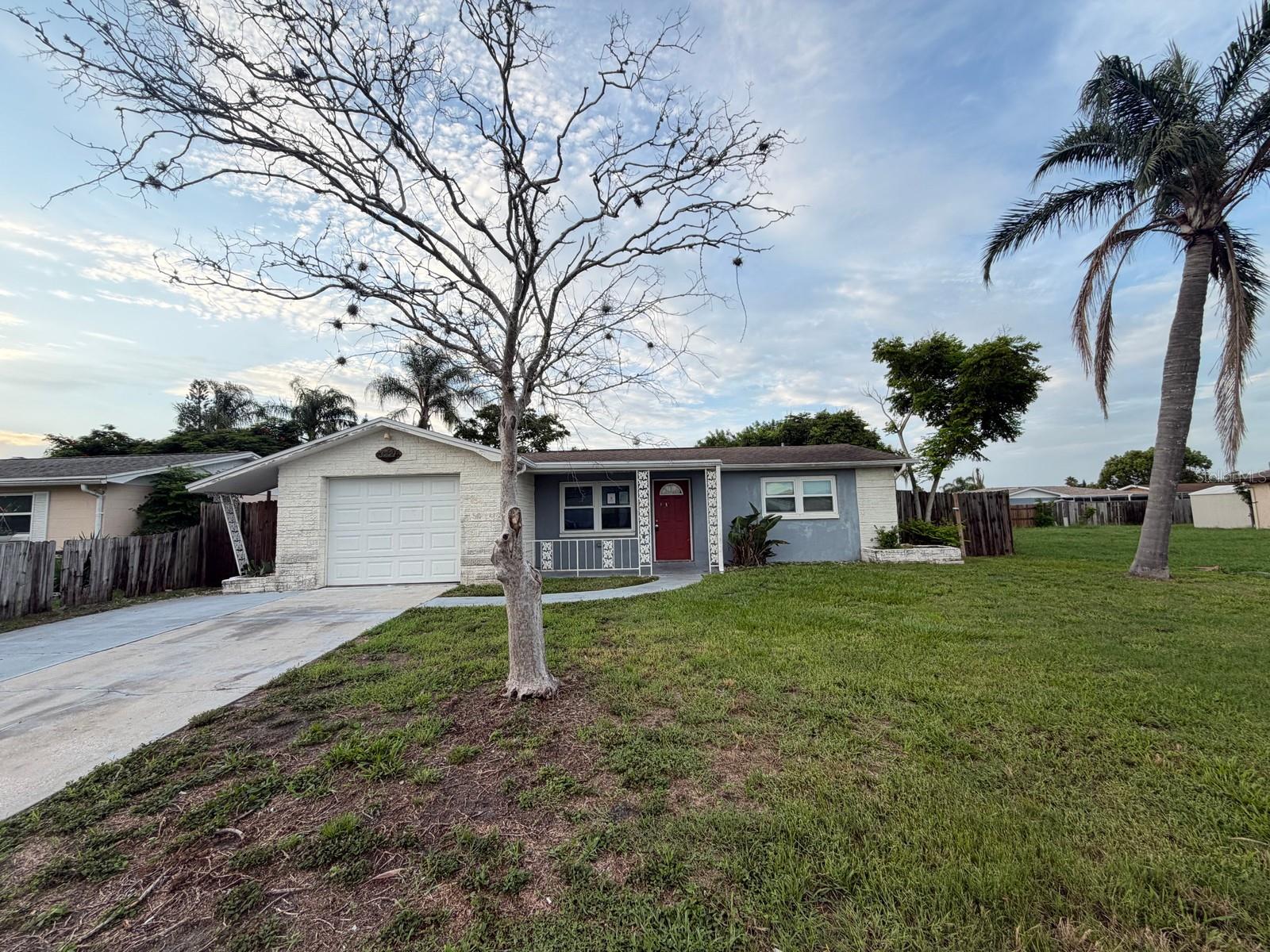 3221 Roxbury Dr Property Photo 1