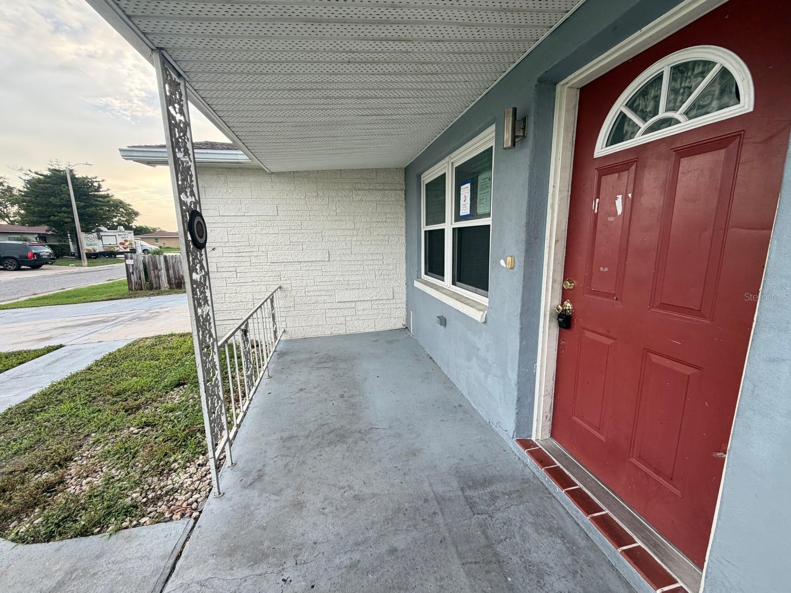 3221 Roxbury Dr Property Photo 4