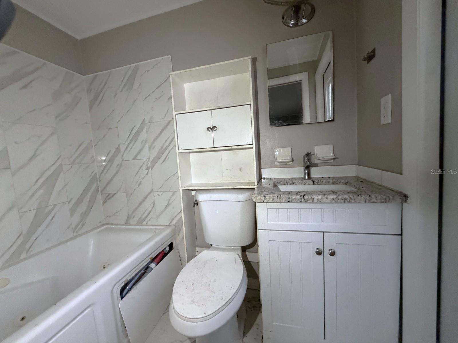 3221 Roxbury Dr Property Photo 11