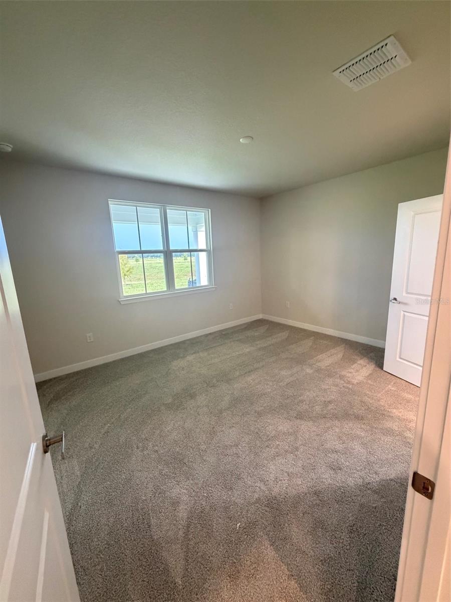 18716 Highland Dew St Property Photo 7