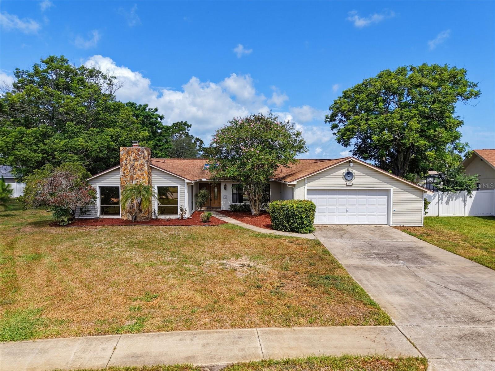 13241 Hillwood Cir Property Photo 3