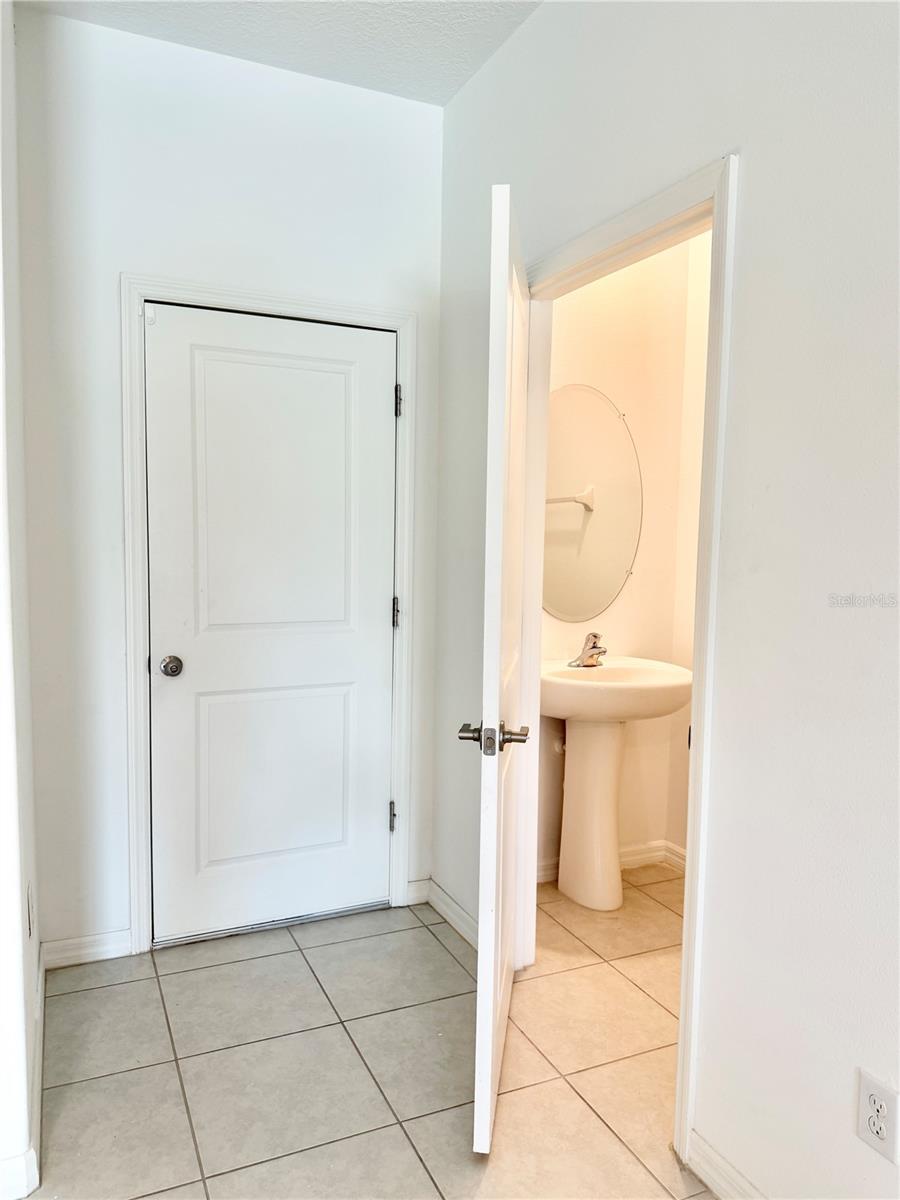 2578 Charlan Ct Property Photo 14