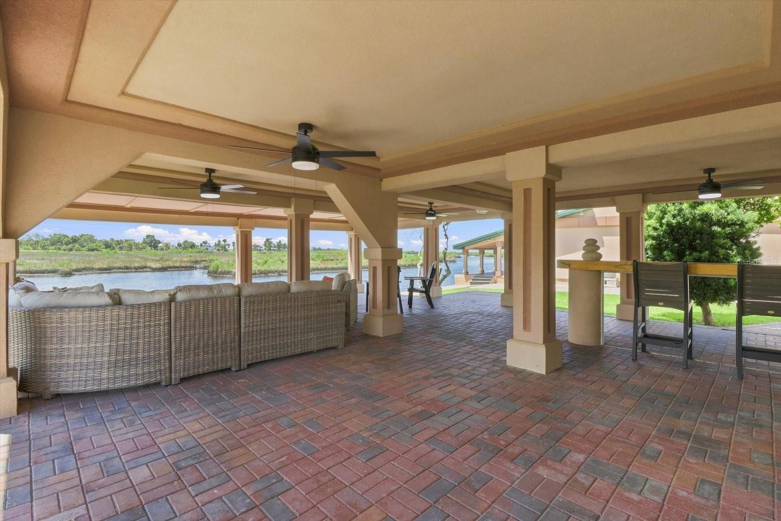 3198 Indian Gulf Ln Property Photo 40
