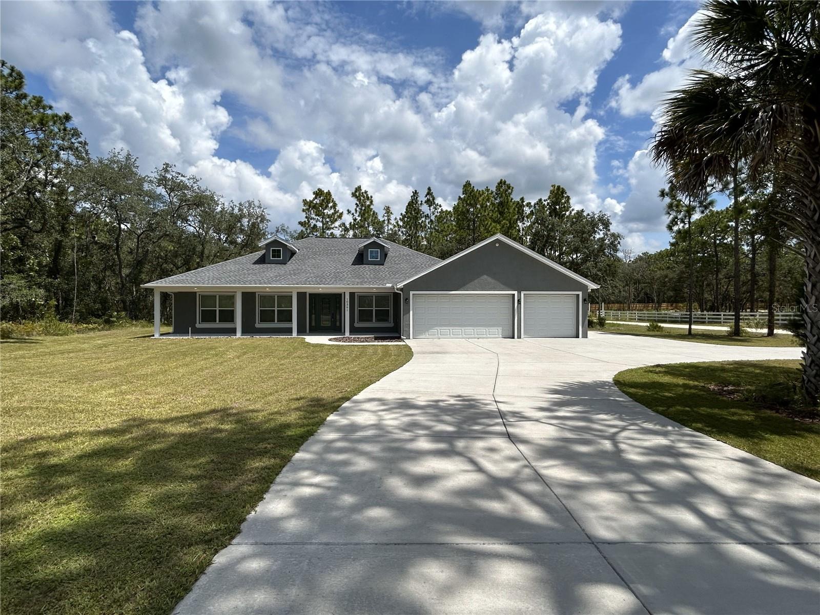 10361 Thrasher Ave Property Photo