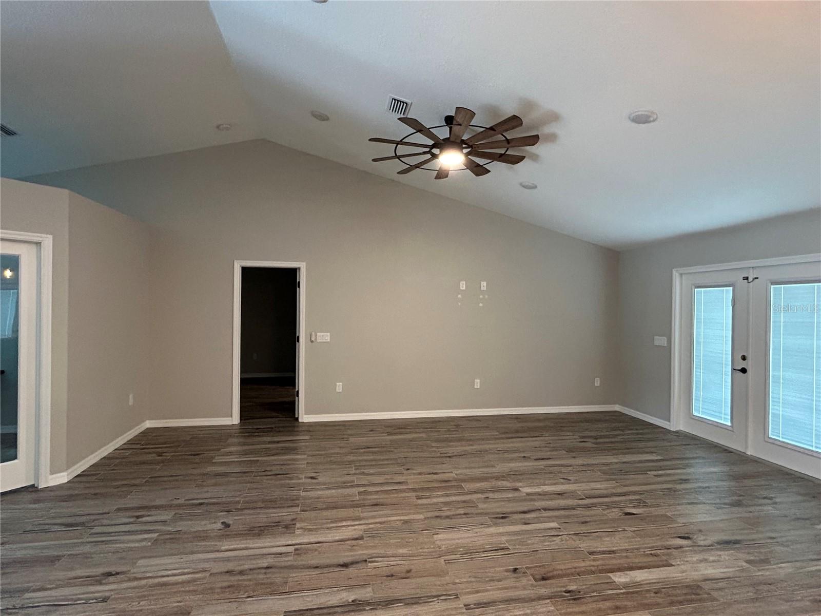 10361 Thrasher Ave Property Photo 27