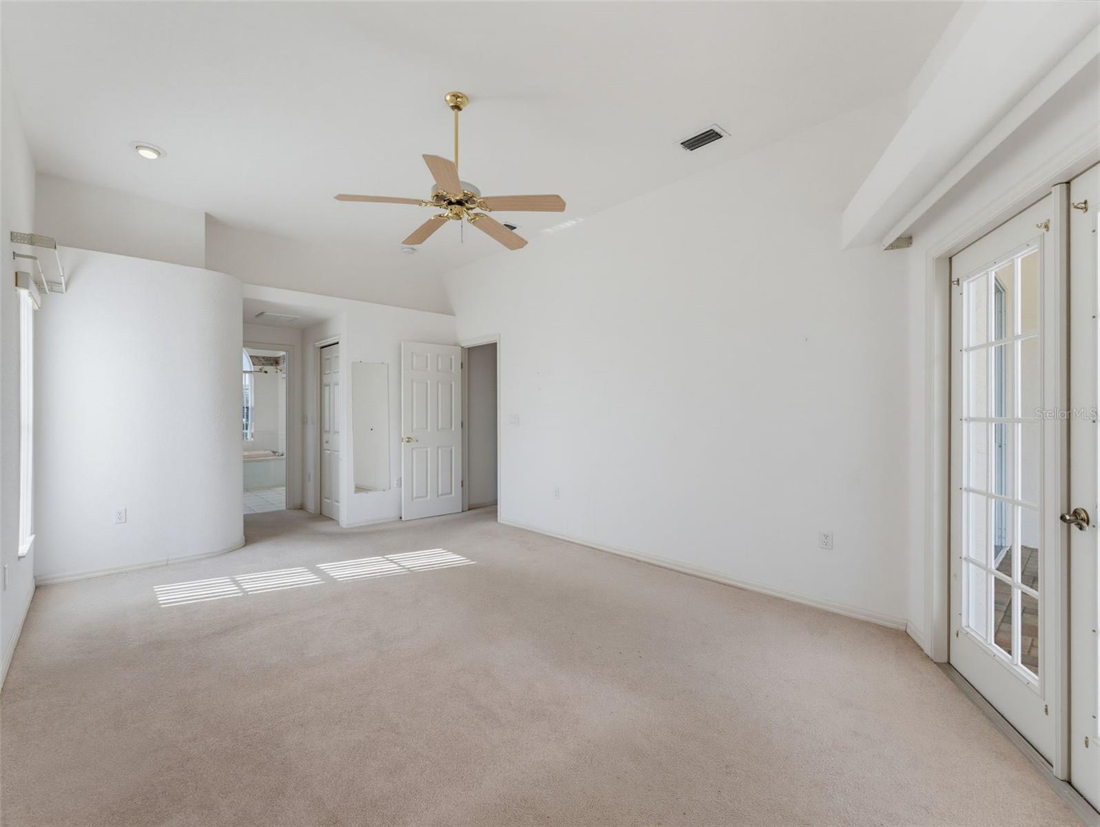 8425 Danbury Ln Property Photo 28