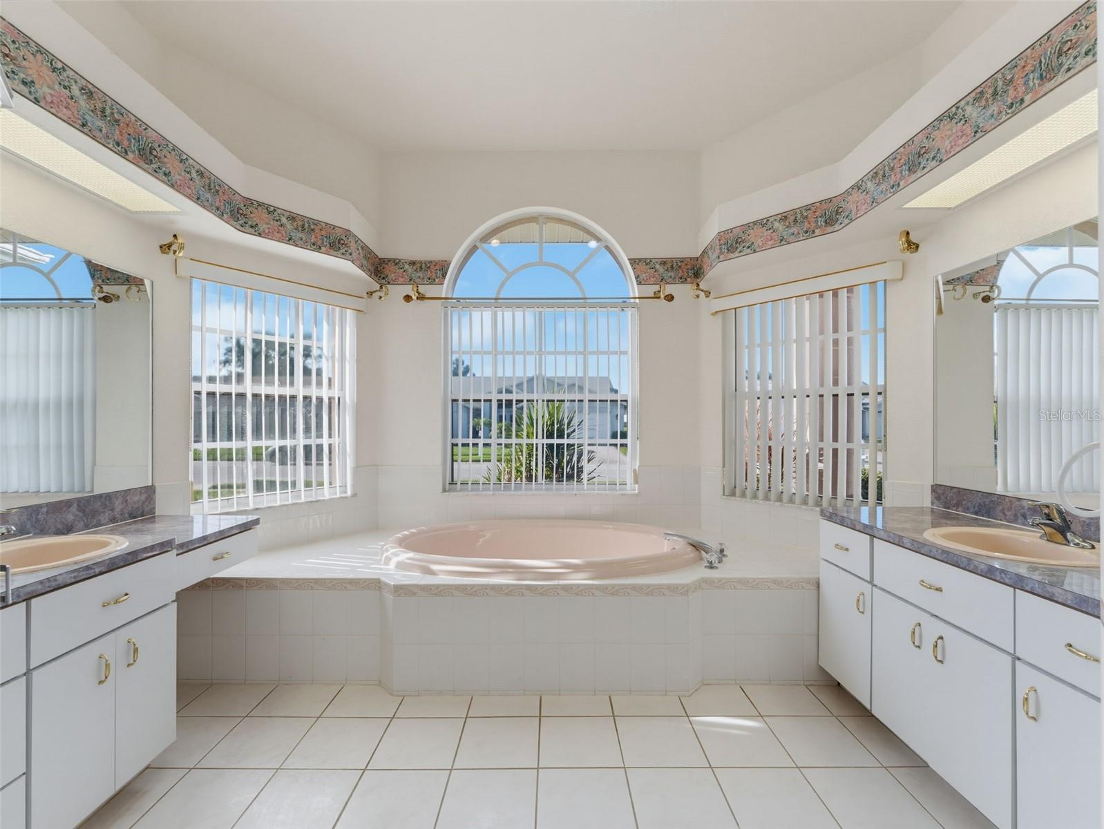 8425 Danbury Ln Property Photo 30