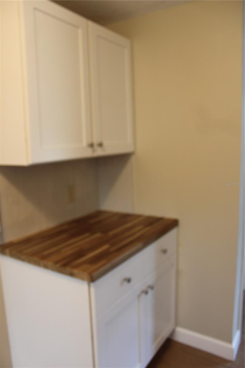 4424 Terry Loop #a Property Photo 4