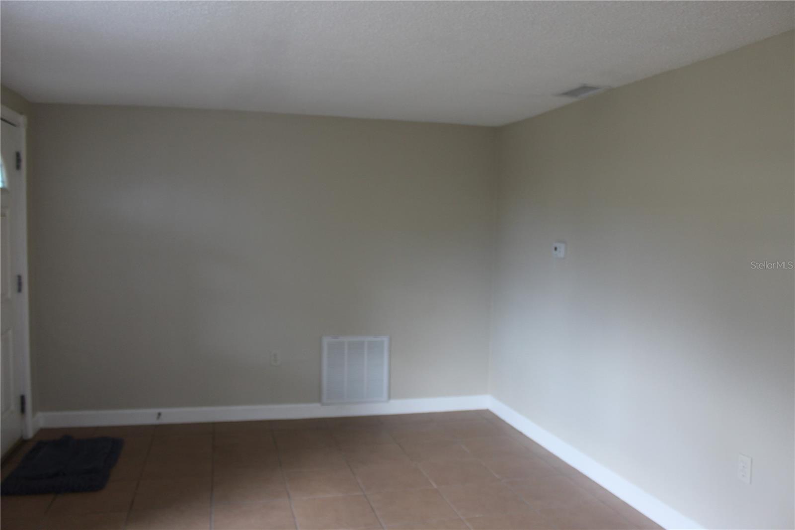 4424 Terry Loop #a Property Photo 8