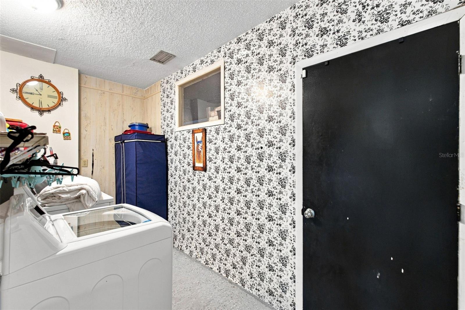 6482 Fairlawn St Property Photo 22