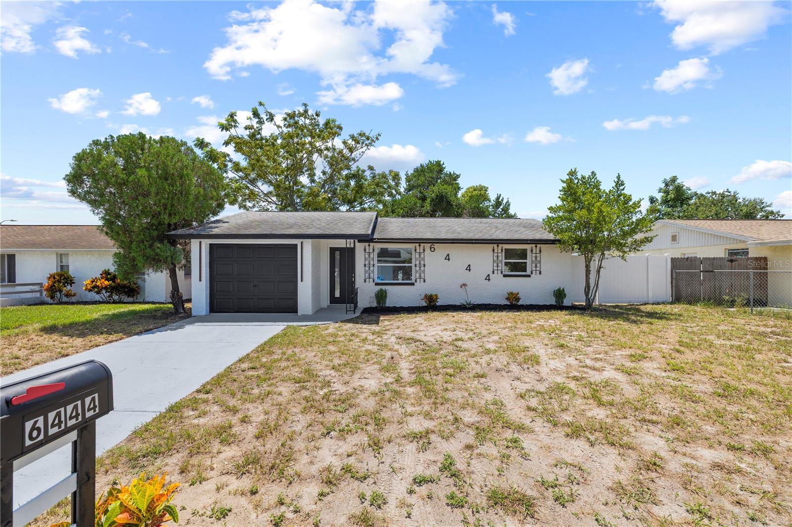 6444 Juniper Rd Property Photo 1