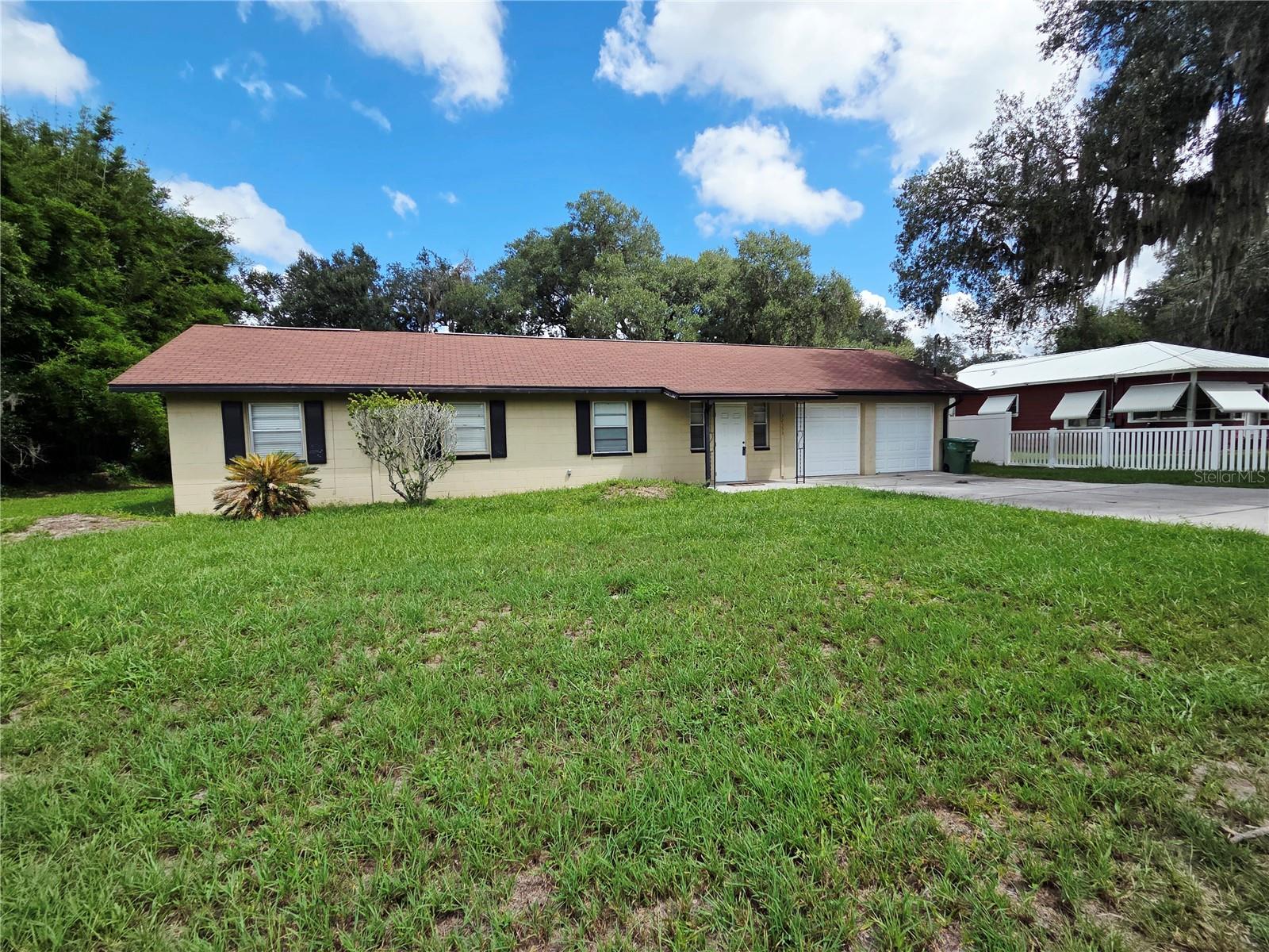 32553 Michigan Ave Property Photo 1