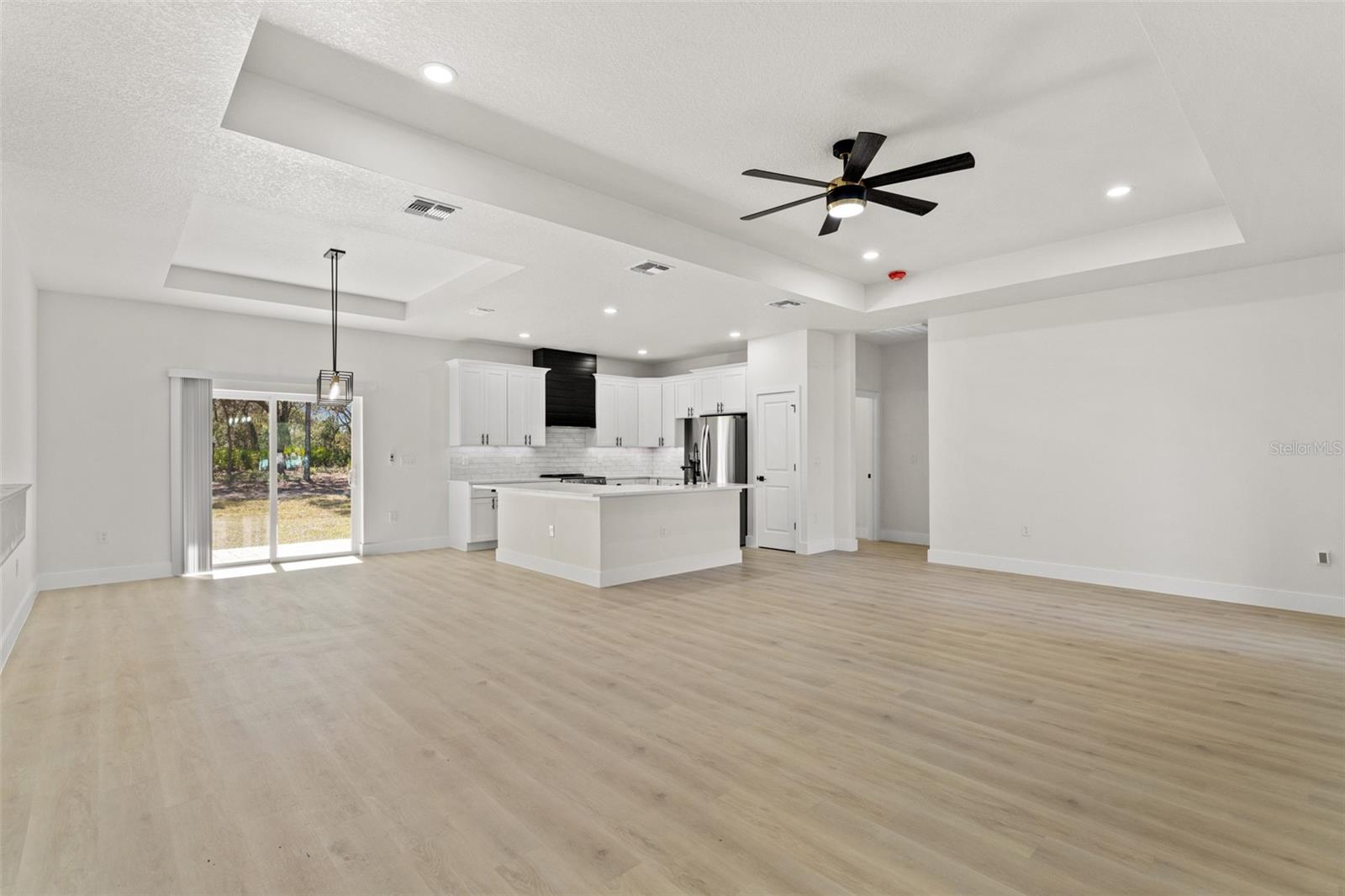 10439 Gypsy Ave Property Photo 4