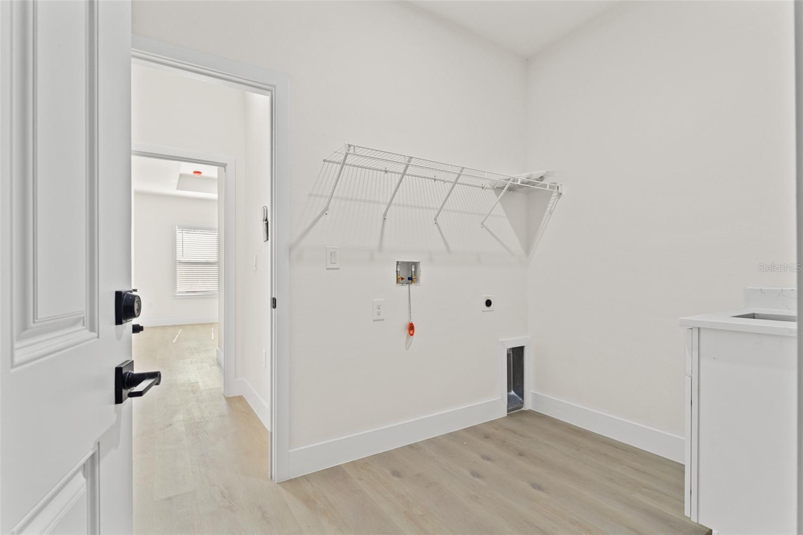 10439 Gypsy Ave Property Photo 18