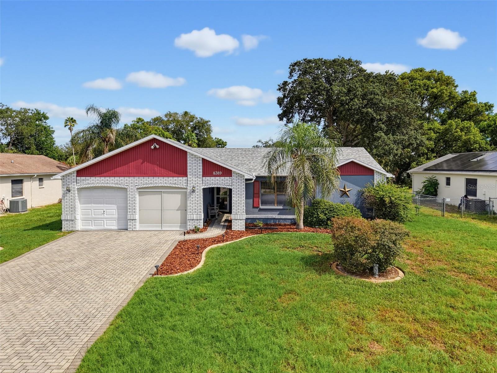 8389 Camphor Dr Property Photo 2