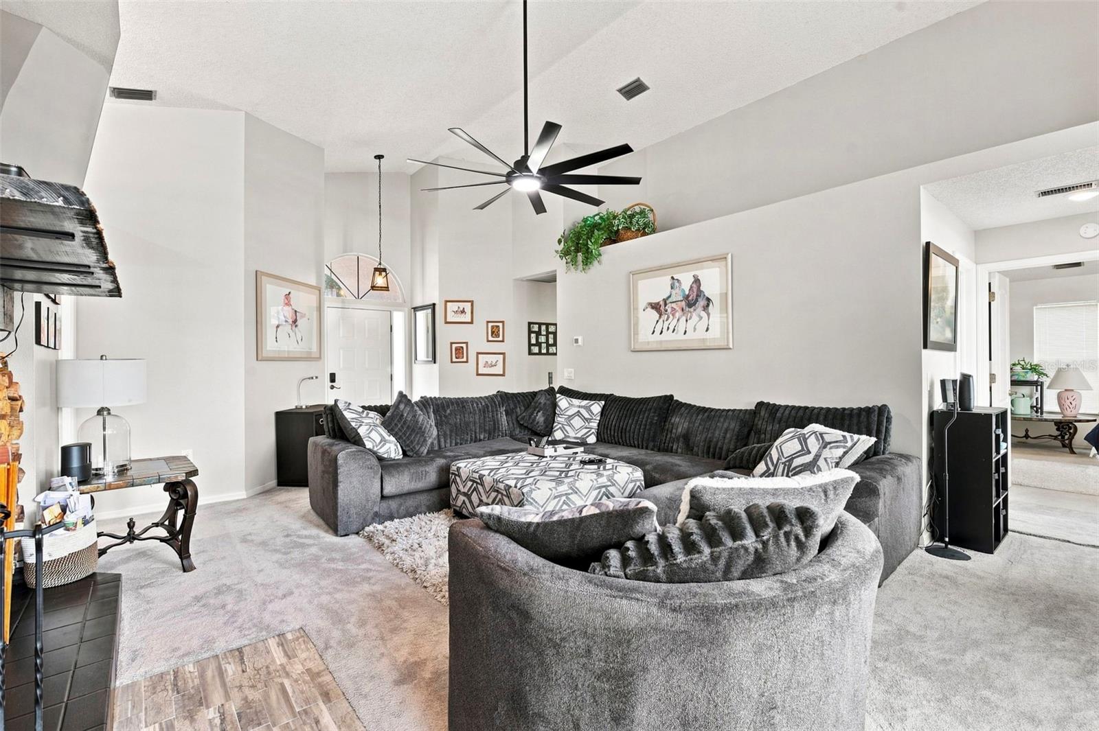 3042 Ellington Way Property Photo 11